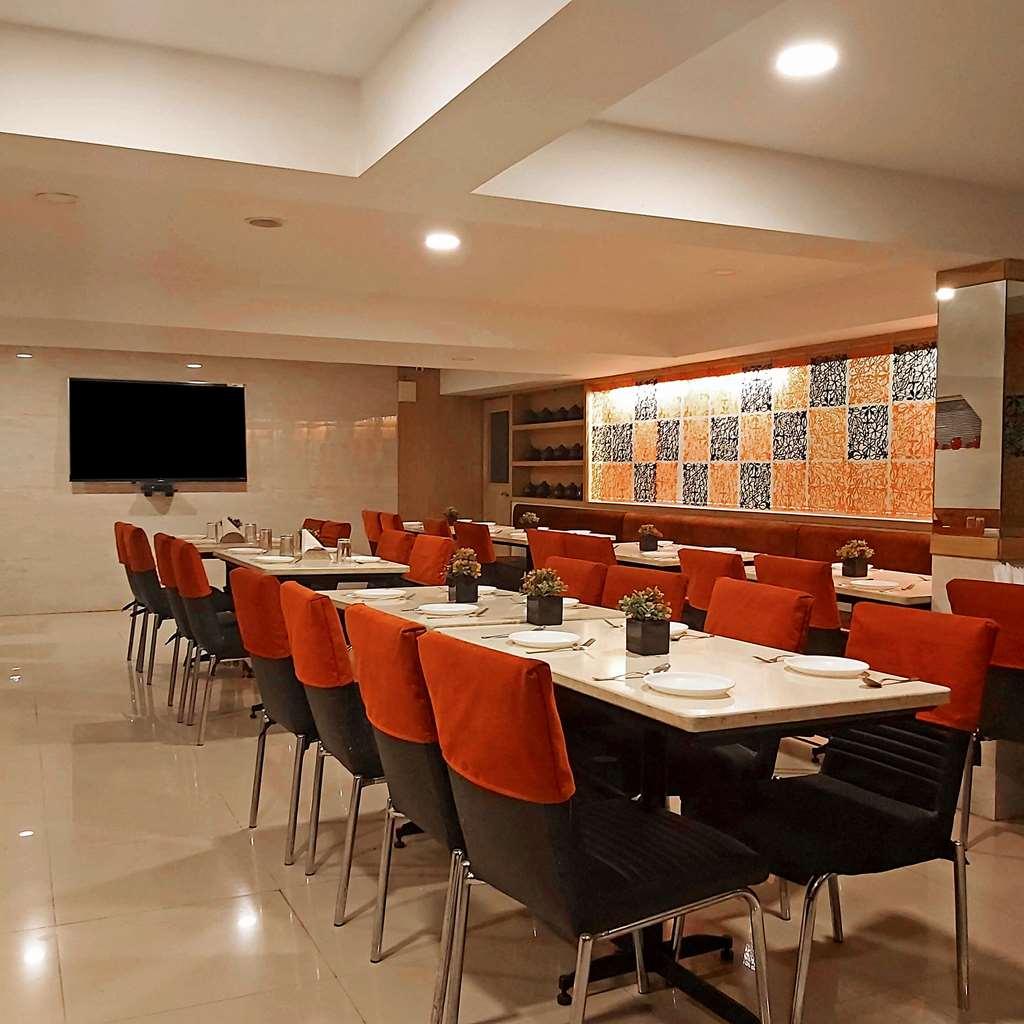 Quality Inn Mint Pune Exteriör bild